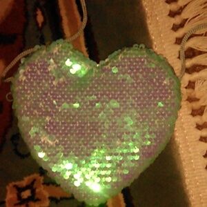 Gorgeous sequin heart crossbody bag